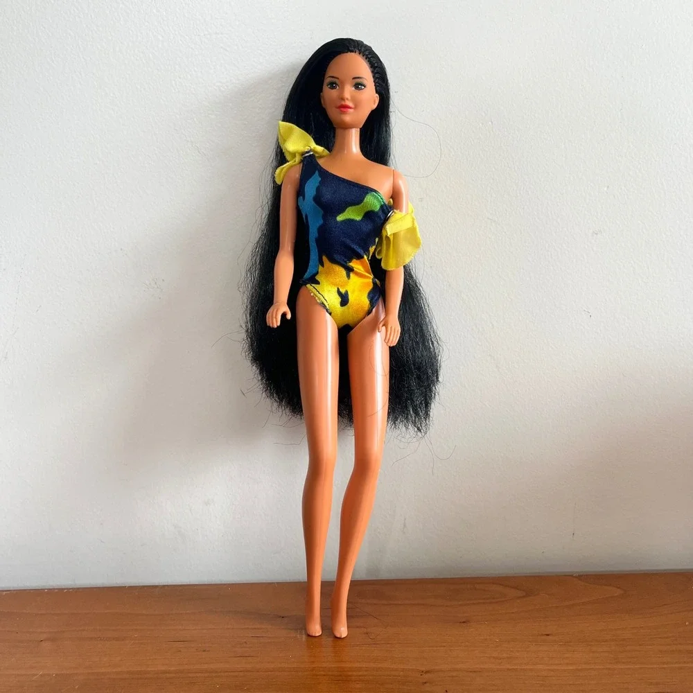 1985 Mattel TROPICAL MIKO Hawaiian Asian Barbie Doll #2056 w‎ Swimsuit RARE